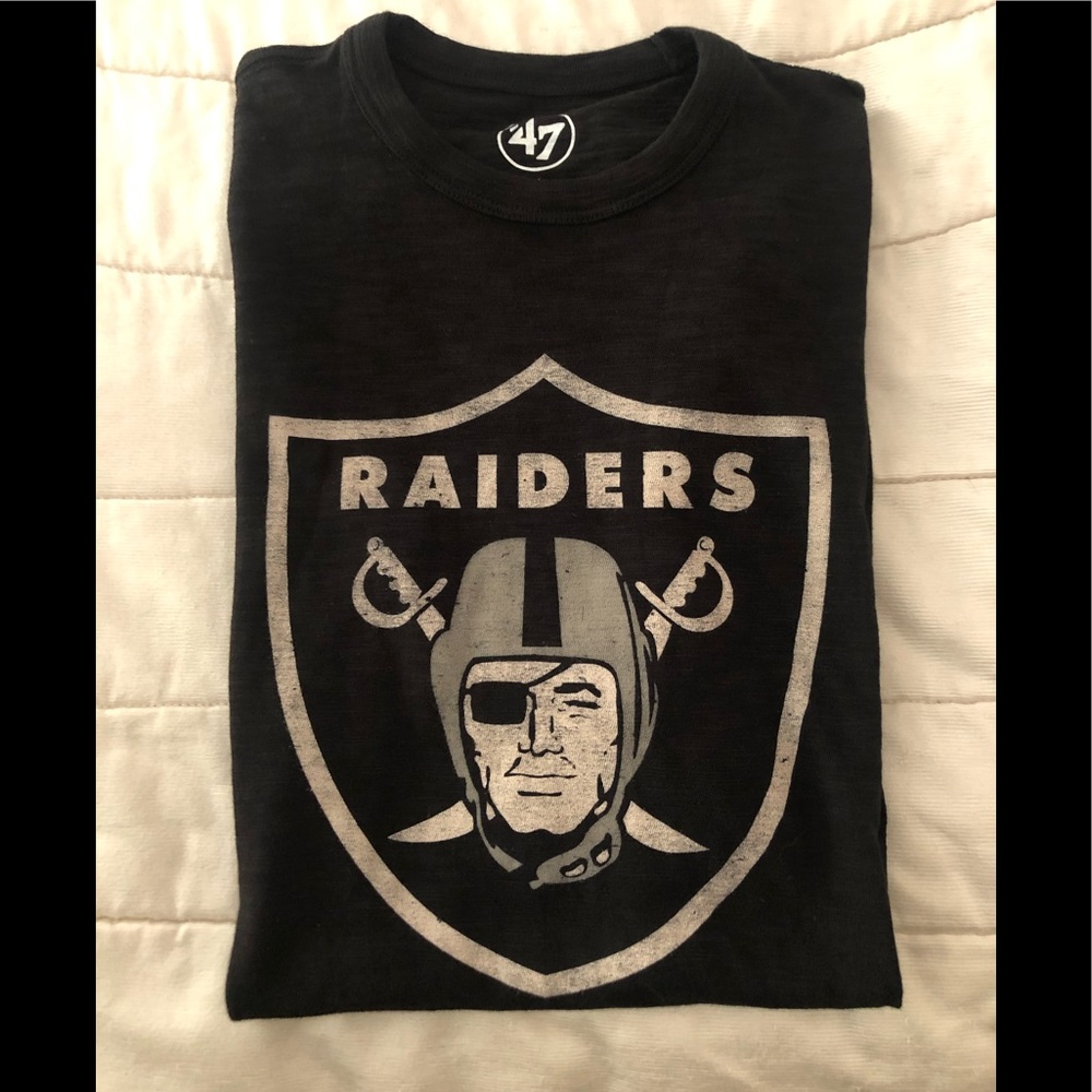 Banner 47 Oakland Raiders Scrum Tee 161103